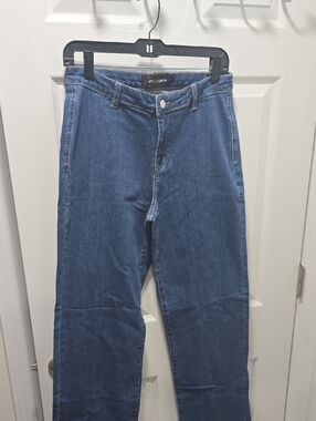 Straight-Leg Women's Denim Jeans in Blue